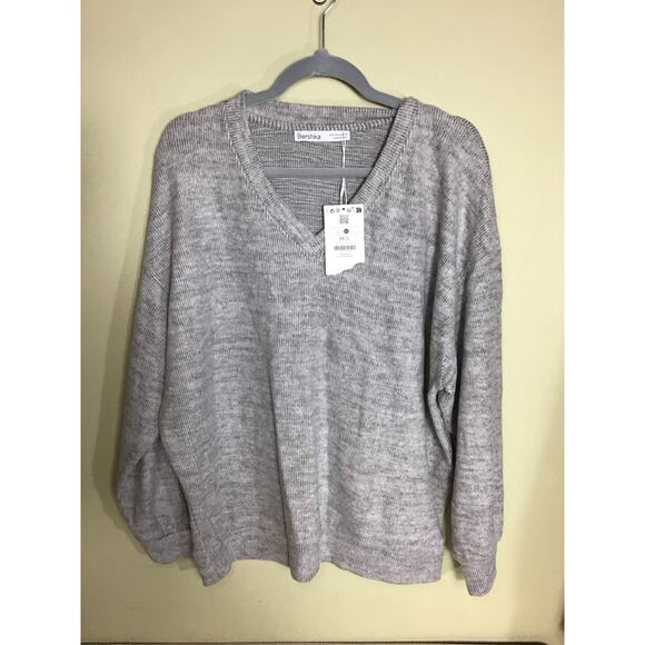 Bershka V-Neck Oversized Sweater Sz. Med light Gray NWT Comfy Oversized Fit - Picture 4 of 14